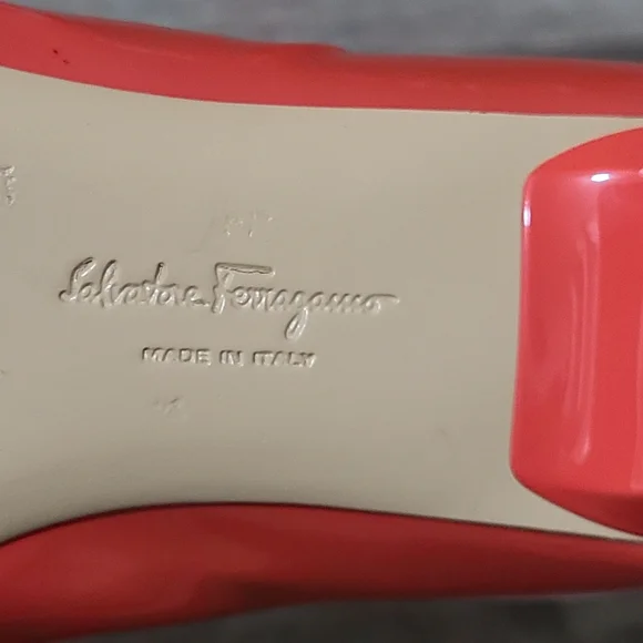 Salvatore Ferragamo Sanna Ballet Flat Shoes - Picture 9 of 10